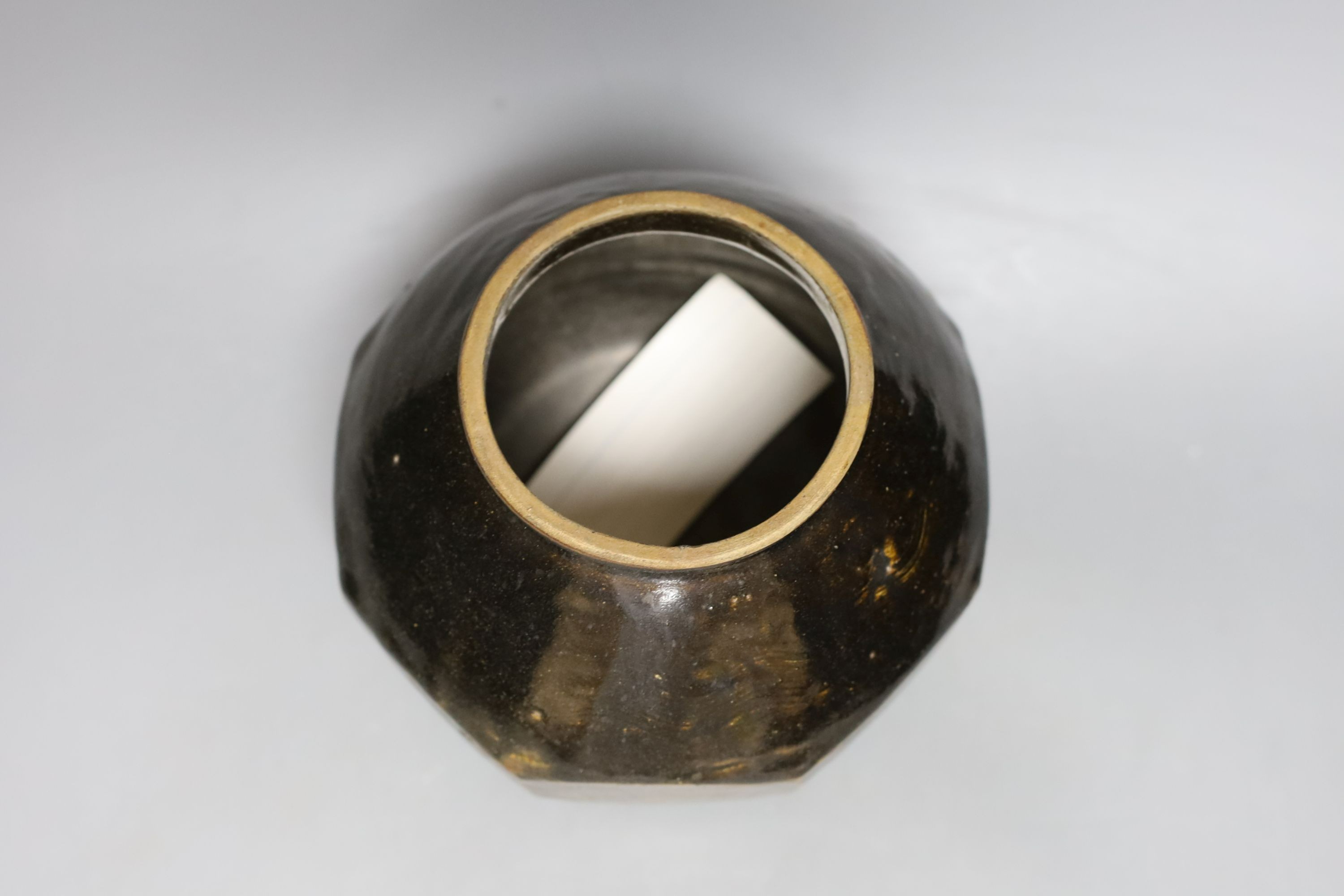 A Korean tenmkou stoneware jar, Joseon dynasty, 17cm